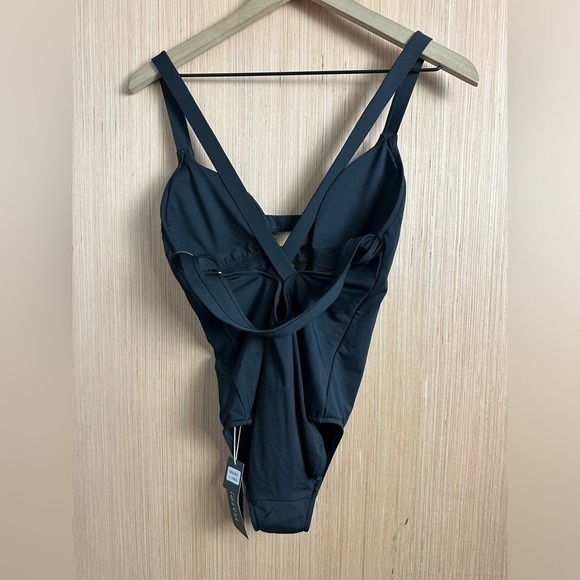 Seafolly Shine On Deep V Maillot One Piece, Size 12 (v) - Picture 5 of 13